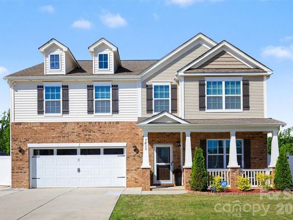 7833 Stonehouse Drive, Gastonia, NC 28056