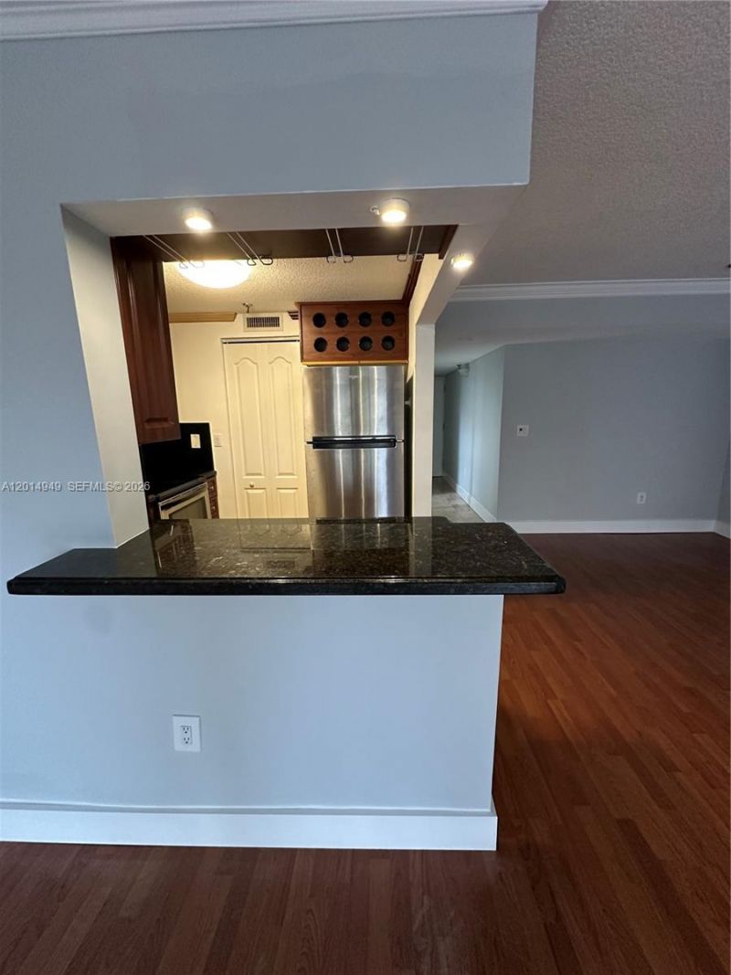 911 E Ponce De Leon Blvd , Unit 504, Coral Gables, FL 33134 Photo