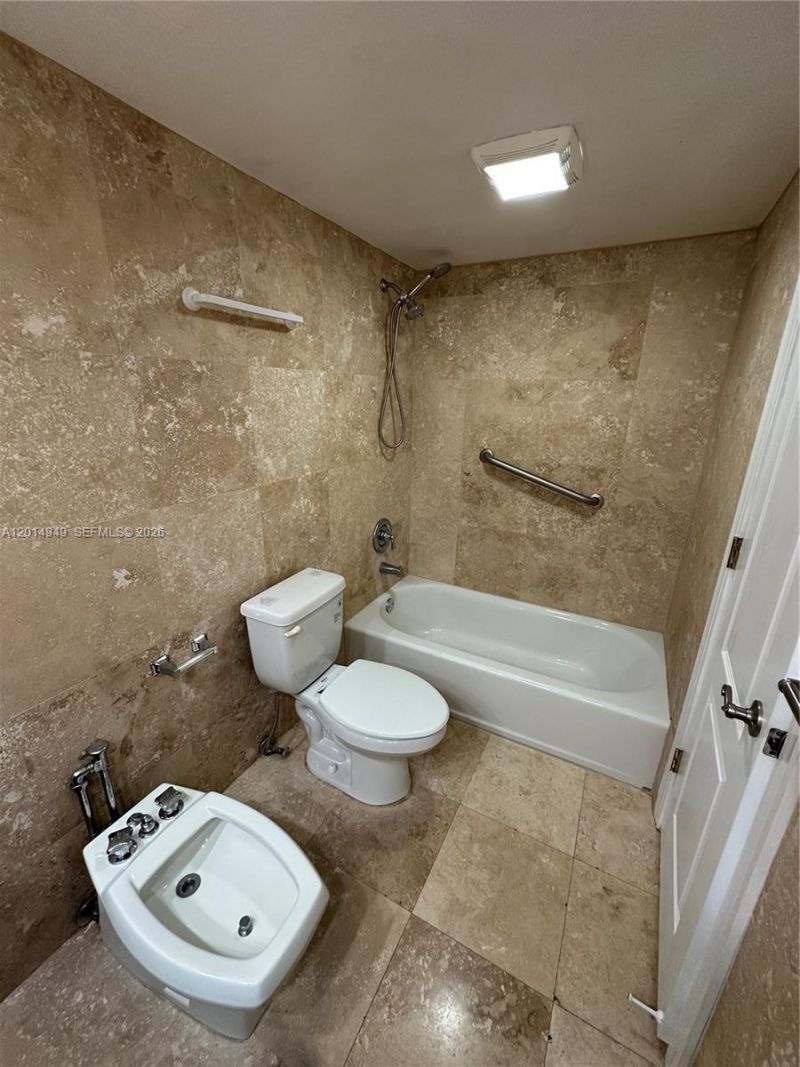 911 E Ponce De Leon Blvd , Unit 504, Coral Gables, FL 33134 Photo
