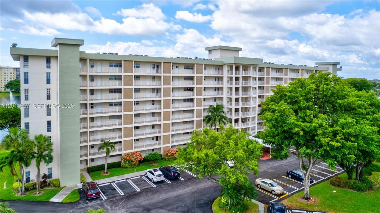 3091 N Course Dr , Unit 702, Pompano Beach, FL 33069 Photo
