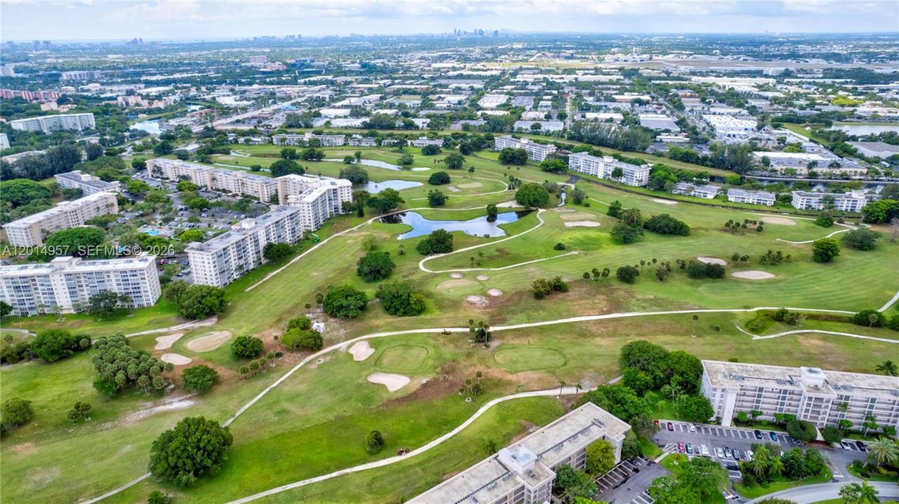 3091 N Course Dr , Unit 702, Pompano Beach, FL 33069 Photo