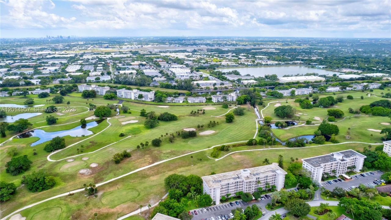 3091 N Course Dr , Unit 702, Pompano Beach, FL 33069 Photo