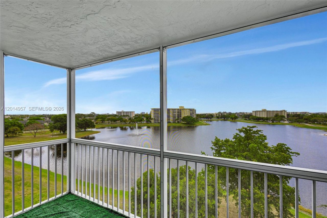3091 N Course Dr , Unit 702, Pompano Beach, FL 33069 Photo
