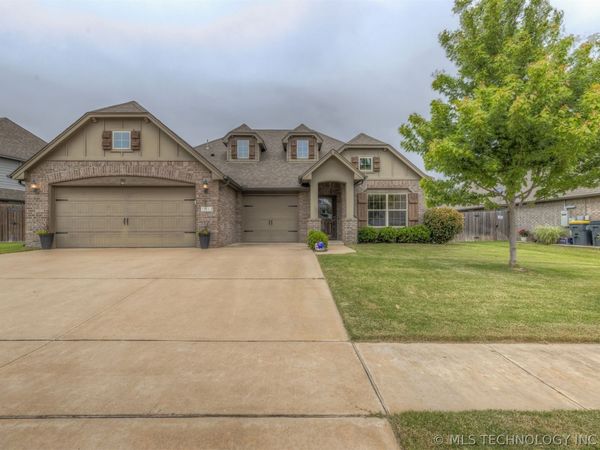1913 E 132nd Street S, Bixby, OK 74008