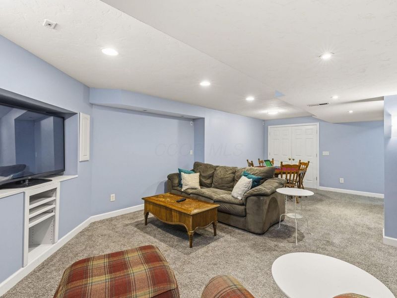 5646 Westbriar Drive , Hilliard, OH 43026 Photo 66