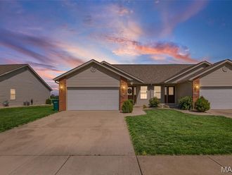 10915 Kentfield Drive Lebanon, IL 62254