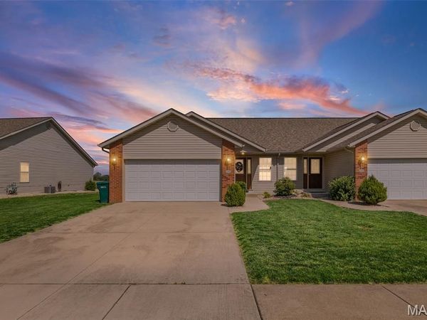 10915 Kentfield Drive, Lebanon, IL 62254