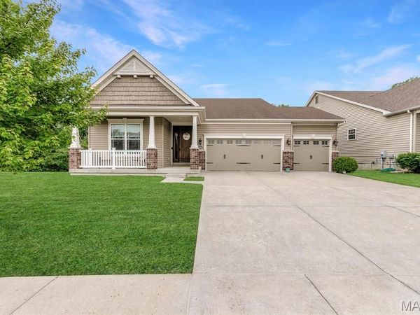2780 Brook Hill Lane , St Charles, MO 63303