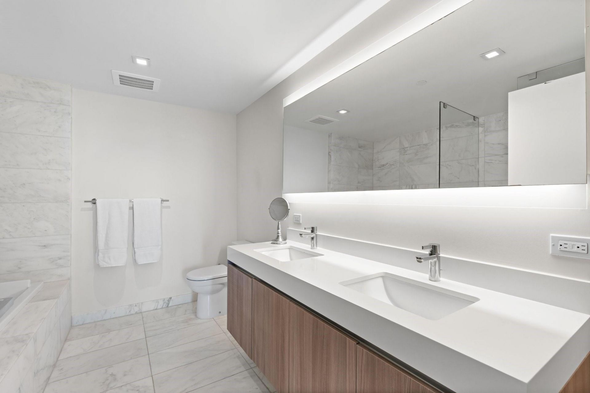 401 N Birch Road, Unit 1102, Fort Lauderdale, FL 33304 Photo