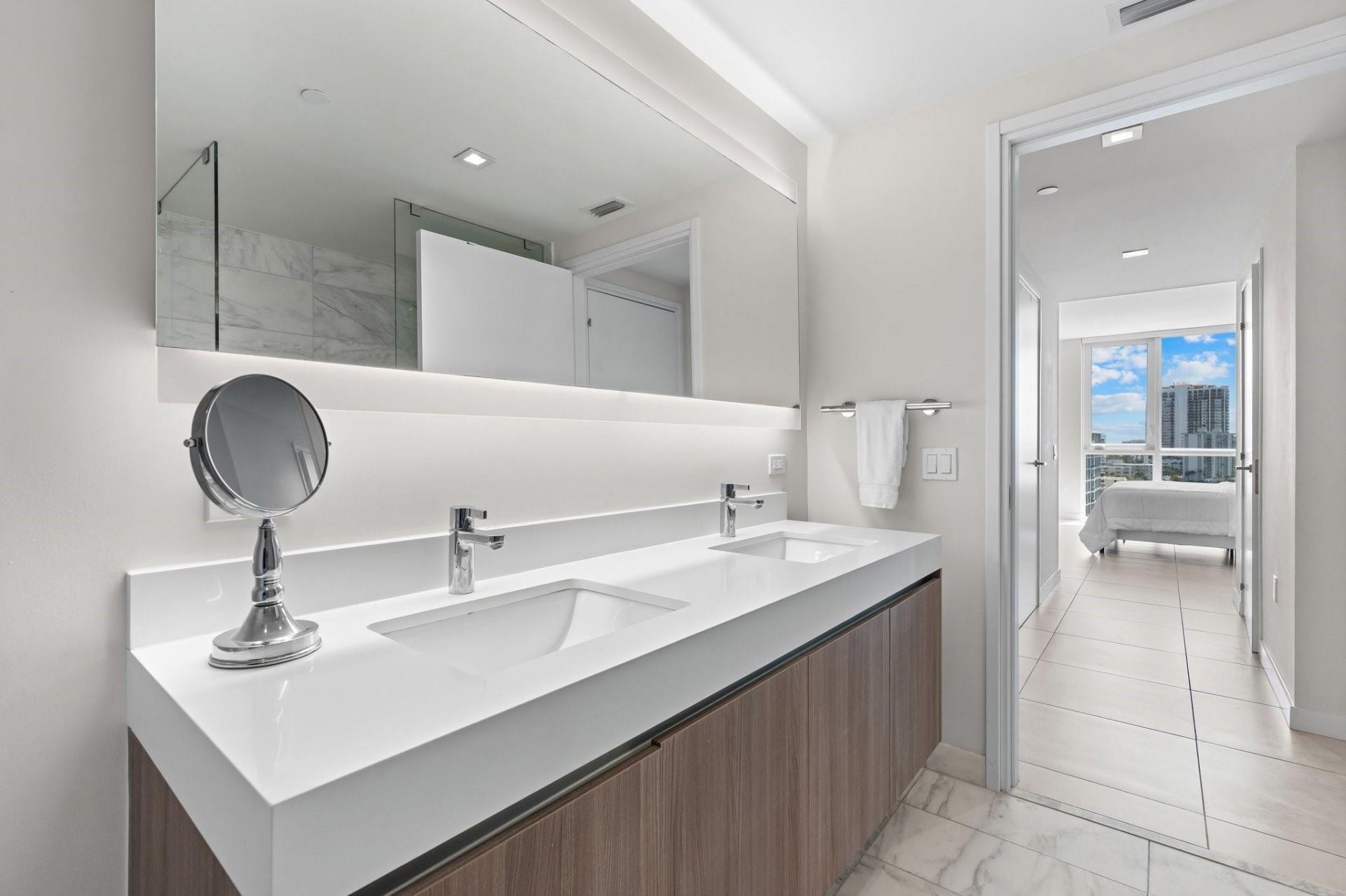 401 N Birch Road, Unit 1102, Fort Lauderdale, FL 33304 Photo