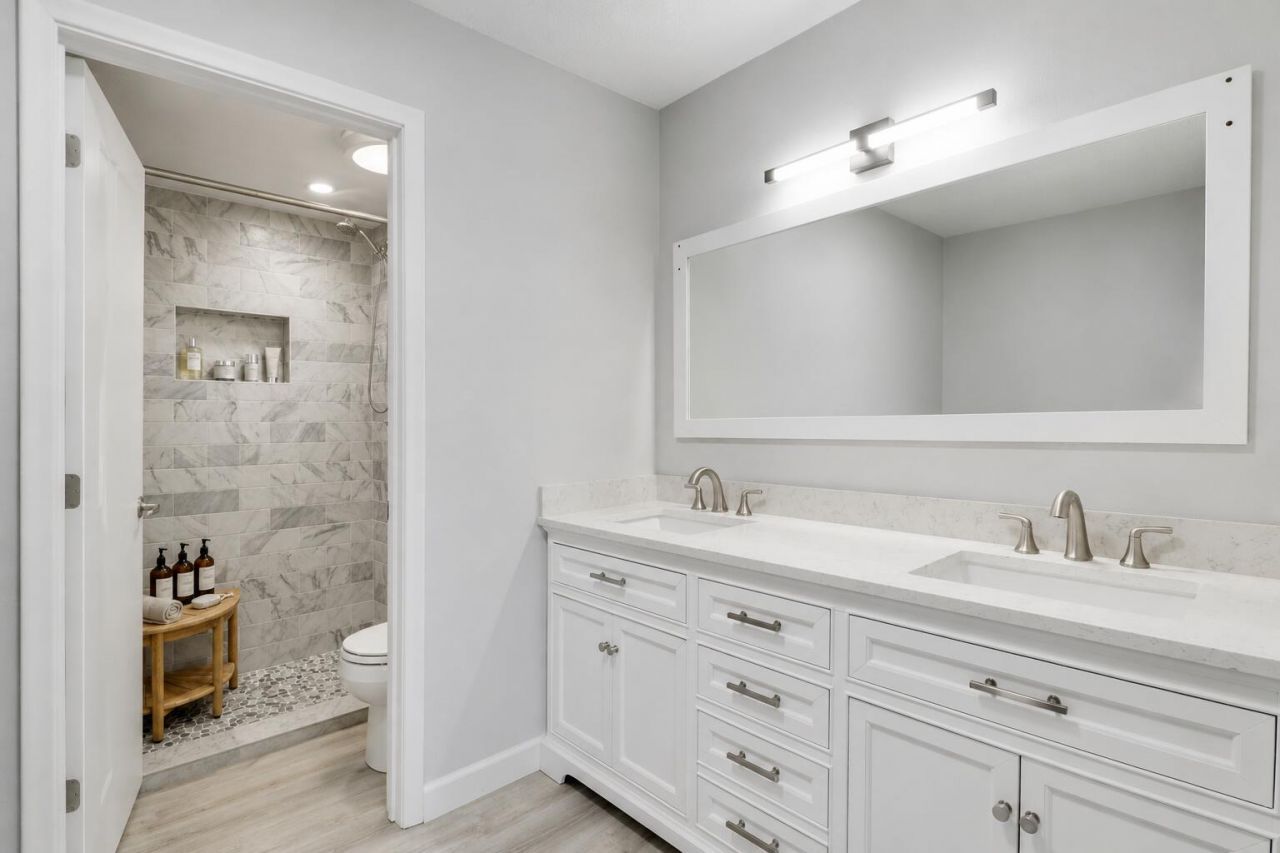 384 Golfview Road, Unit D, North Palm Beach, FL 33408 Photo