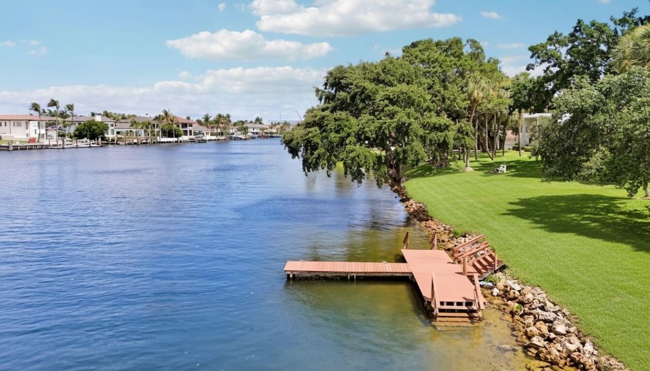 384 Golfview Road, Unit D, North Palm Beach, FL 33408 Photo