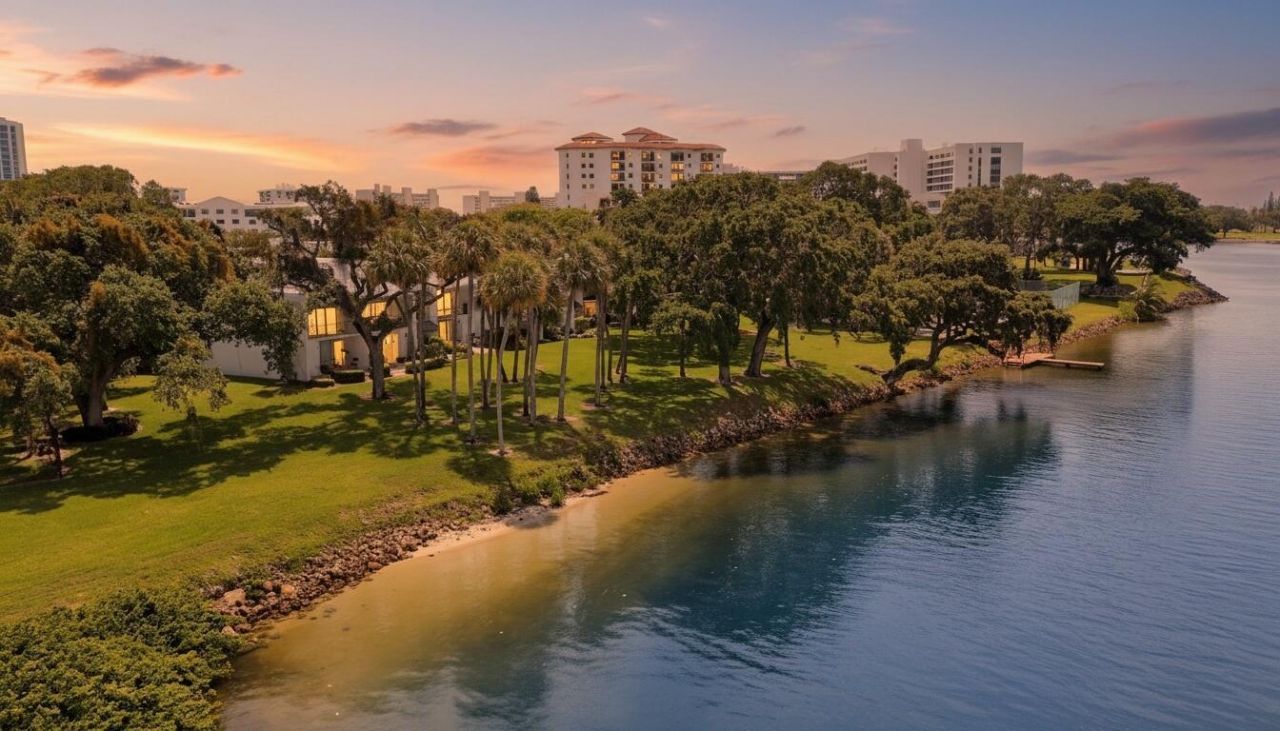 384 Golfview Road, Unit D, North Palm Beach, FL 33408 Photo