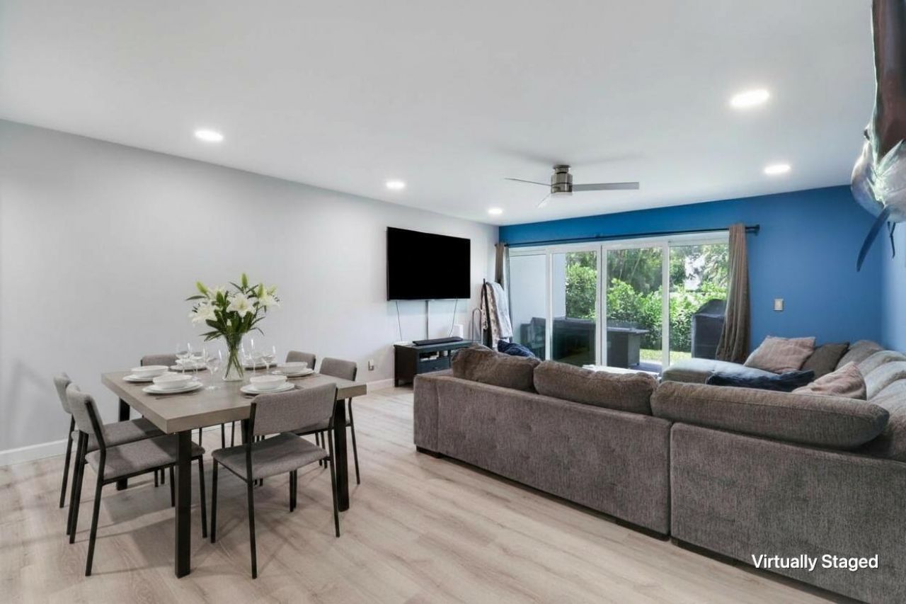 384 Golfview Road, Unit D, North Palm Beach, FL 33408 Photo