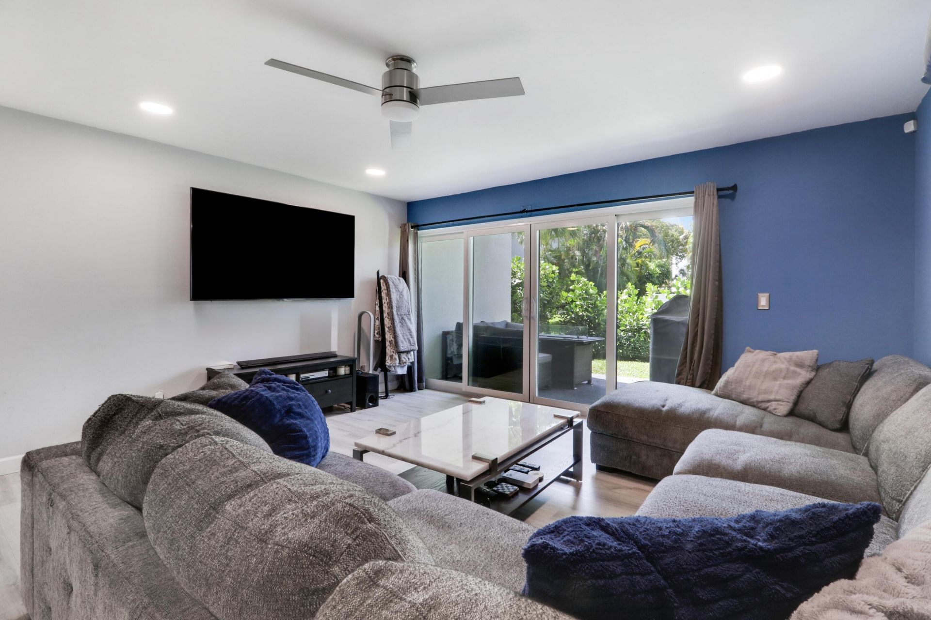 384 Golfview Road, Unit D, North Palm Beach, FL 33408 Photo