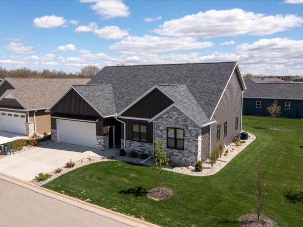 901 CLOVER COURT, Menasha, WI 54952
