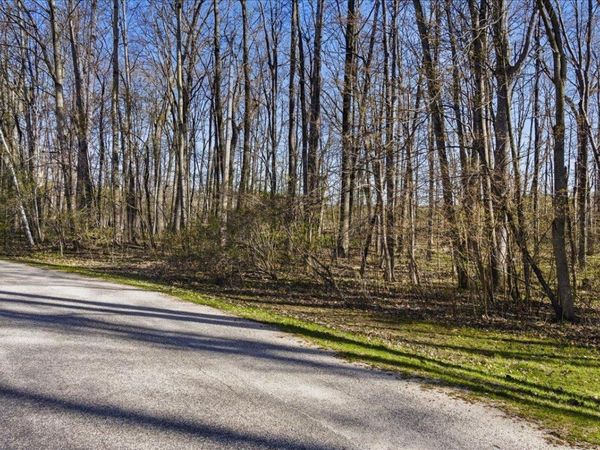 CIRCLE ROAD, Luxemburg, WI 54217