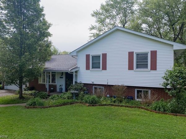 1350 W Vine Street , Alliance, OH 44601