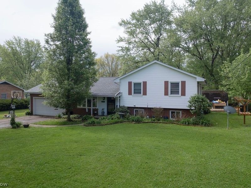 1350 W Vine Street, Alliance, OH 44601 Photo 2