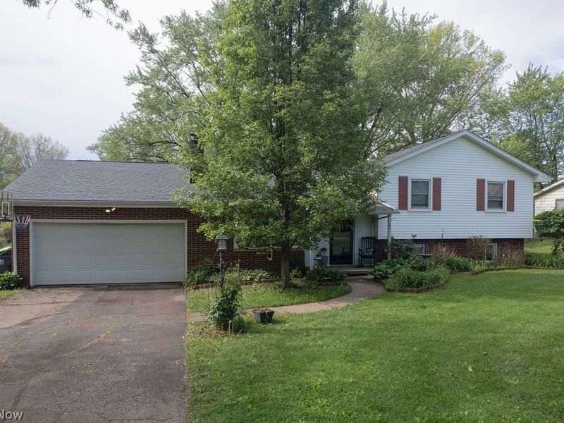 1350 W Vine Street, Alliance, OH 44601 Photo 3