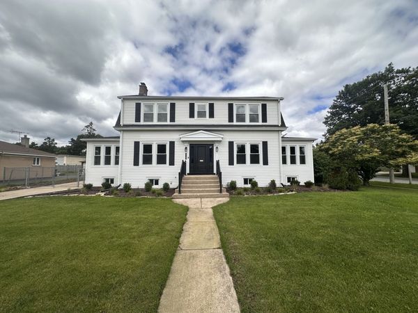 210 S Grace Street, Lombard, IL 60148