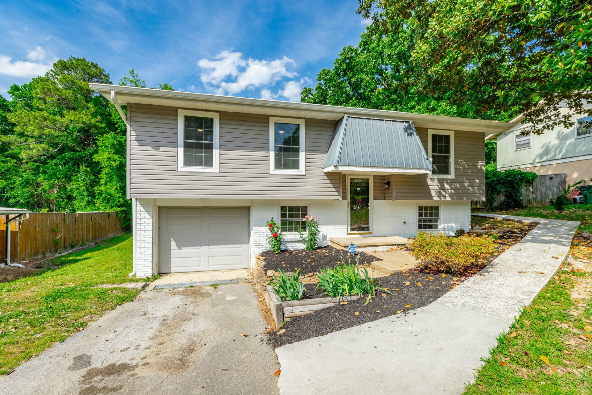 9050 Wooten Road, Chattanooga, TN 37416 Main Photo