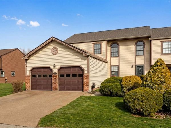1113 Old Farm Rd., Lawrence, PA 15055