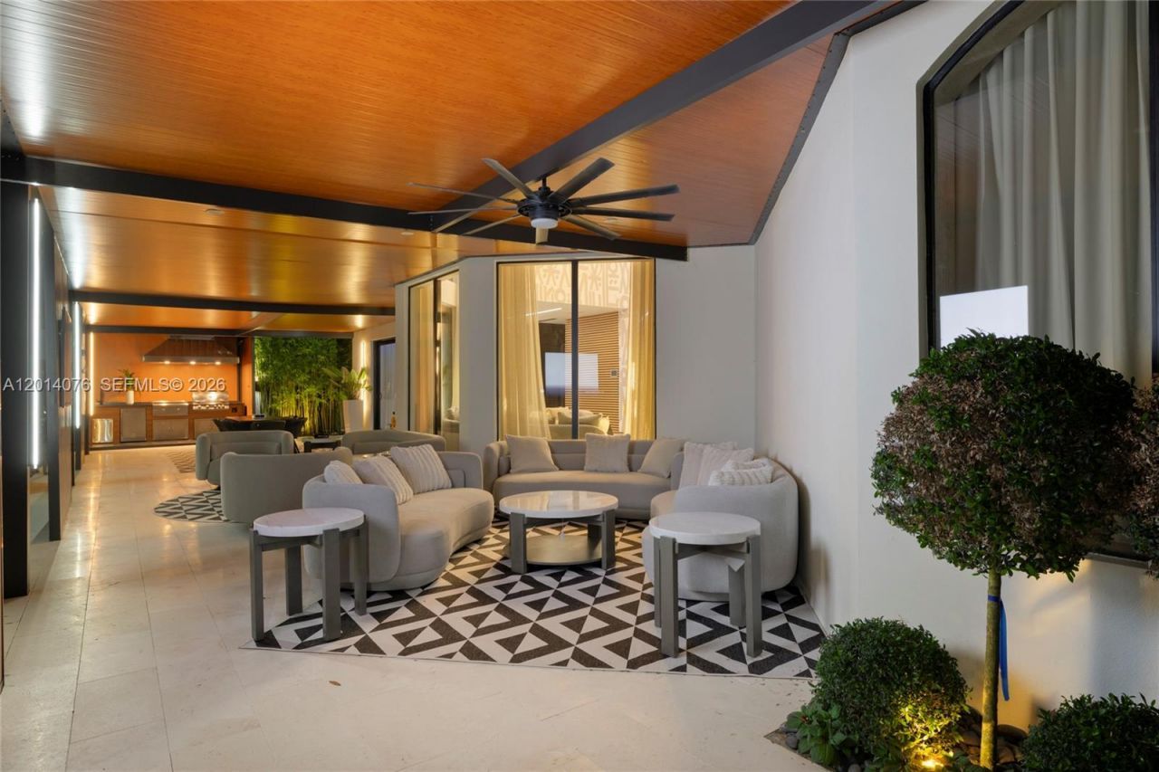 541 E Enclave Cir E , Pembroke Pines, FL 33027 Photo