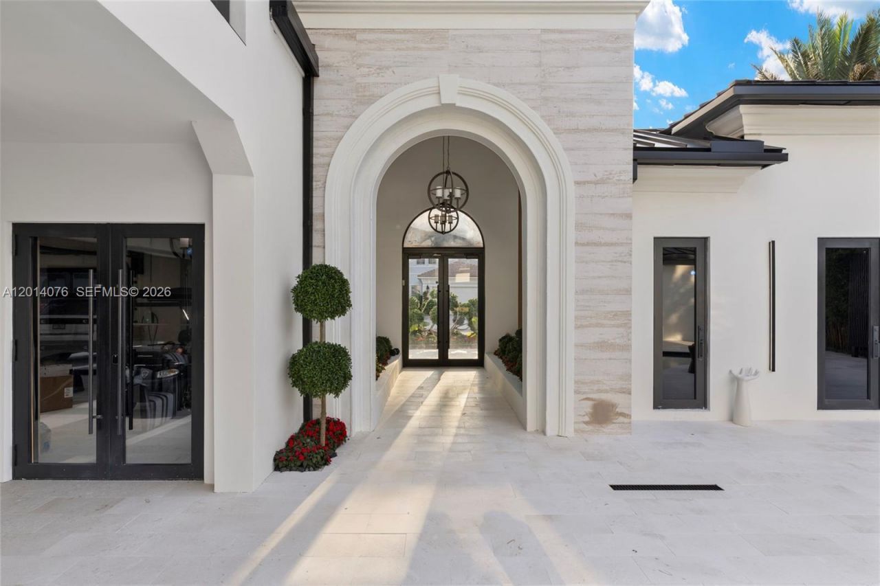 541 E Enclave Cir E , Pembroke Pines, FL 33027 Photo