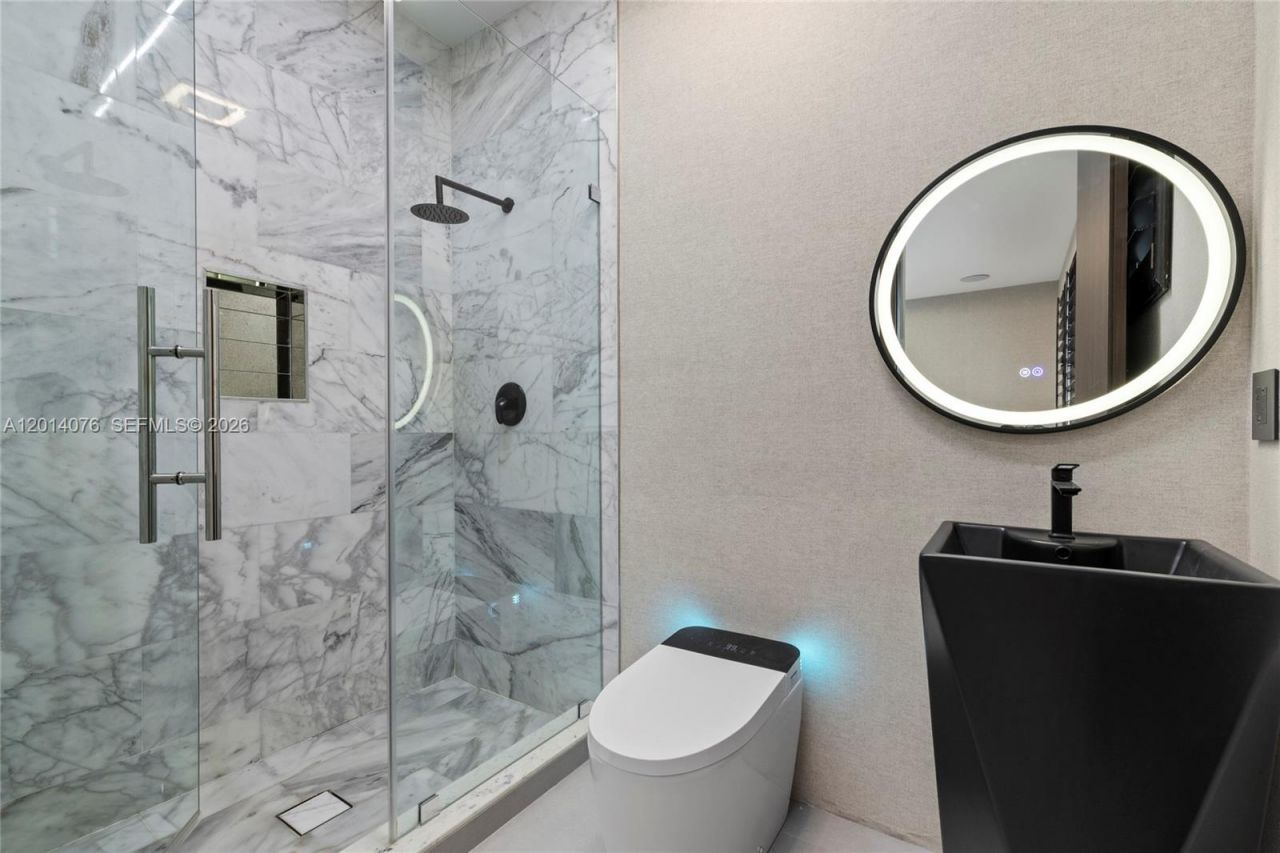 541 E Enclave Cir E , Pembroke Pines, FL 33027 Photo