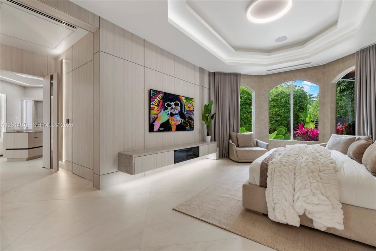 541 E Enclave Cir E , Pembroke Pines, FL 33027 Photo