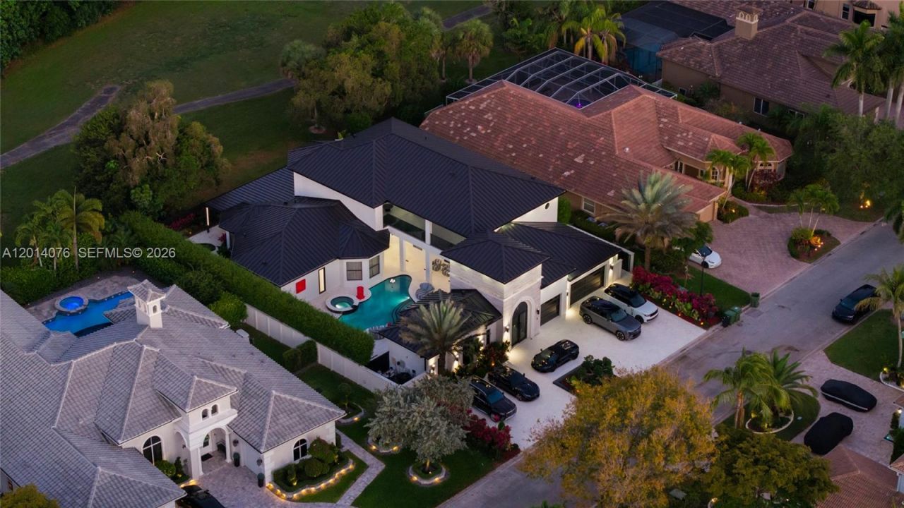 541 E Enclave Cir E , Pembroke Pines, FL 33027 Photo