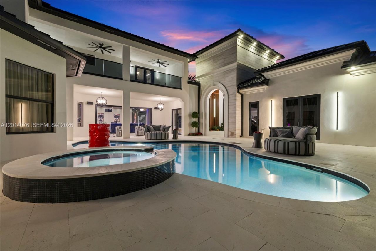541 E Enclave Cir E , Pembroke Pines, FL 33027 Photo