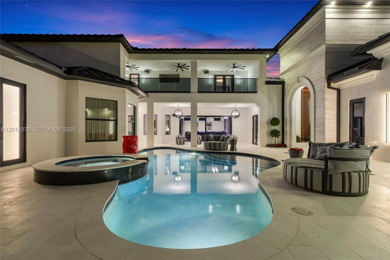 541 E Enclave Cir E , Pembroke Pines, FL 33027 Photo