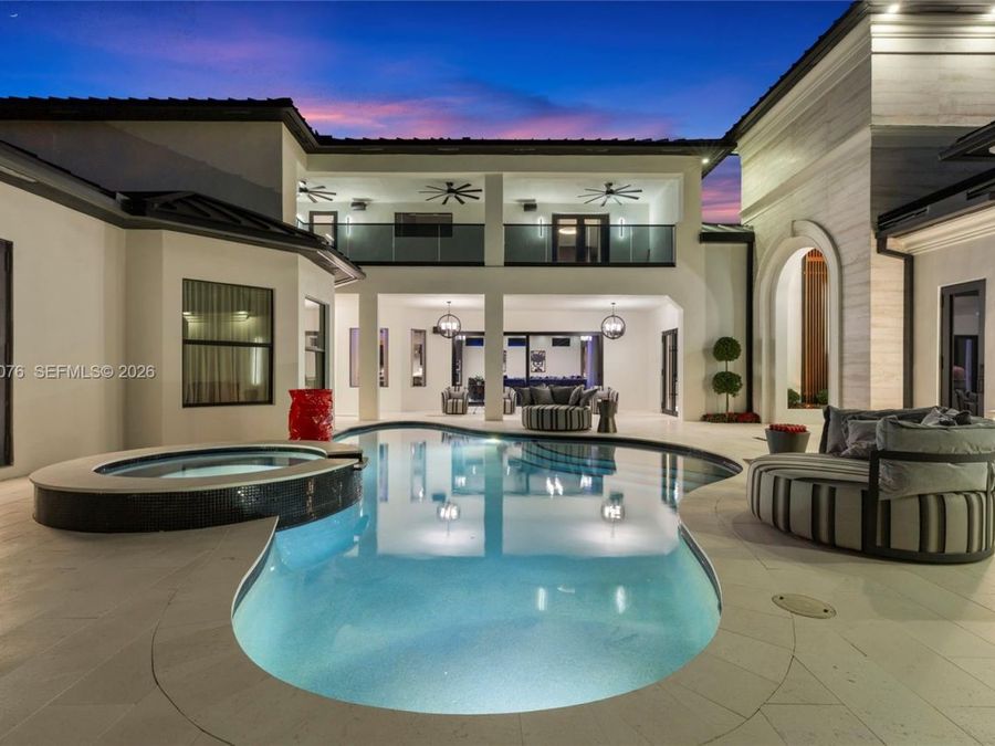 Property Image 9