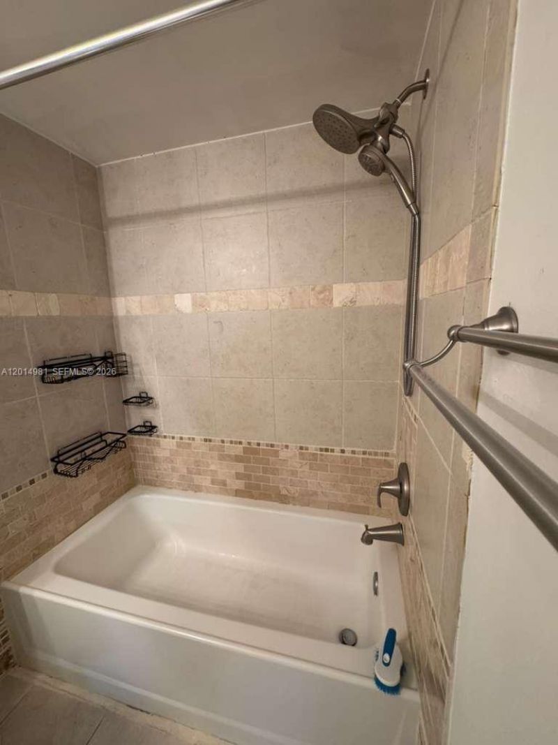 9999 Summerbreeze Dr , Unit 620, Sunrise, FL 33322 Photo