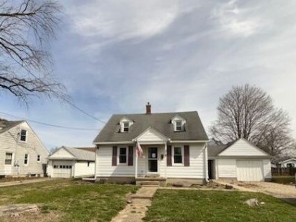 318 S Worth Street, Sullivan, IL 61951