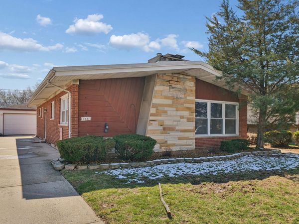 4437 W 100th Street , Oak Lawn, IL 60453