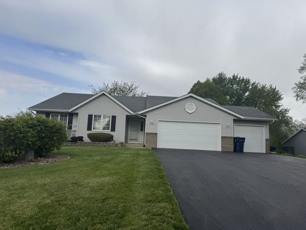 6638 TIPPERARY Trail , Roscoe, IL 61073