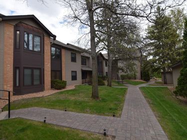 11039 Oregon Circle, Bloomington, MN 55438