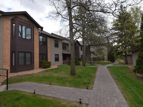 11039 Oregon Circle, Bloomington, MN 55438