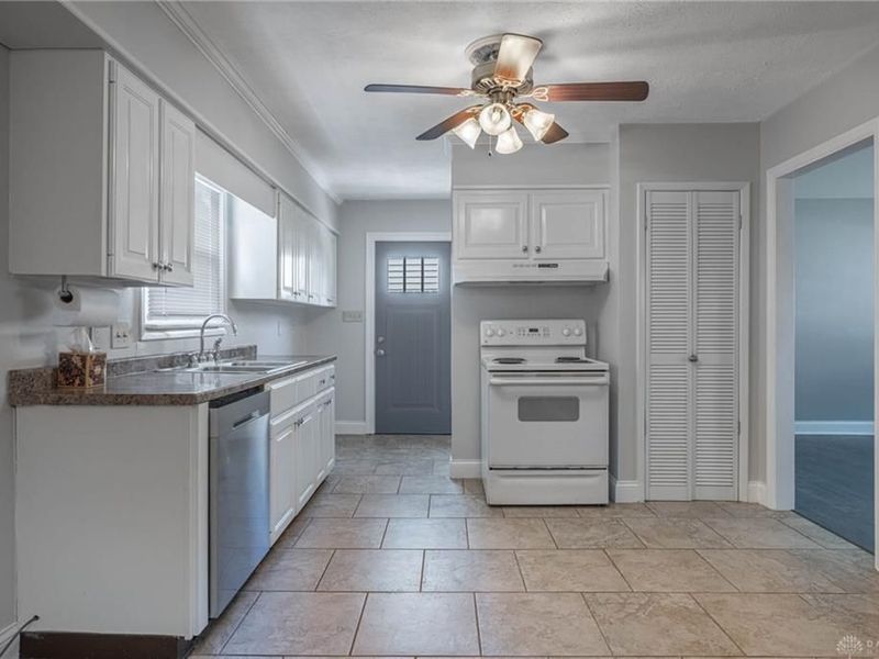 2580 N Aragon Avenue, Kettering, OH 45420 Photo 6