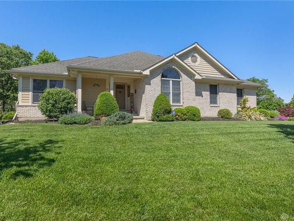 1668 Lago Mar Drive, Washington TWP, OH 45458