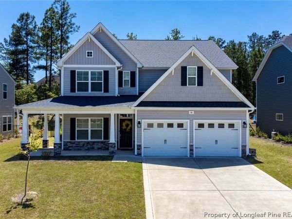 66 Kensington Drive, Spring Lake, NC 28390