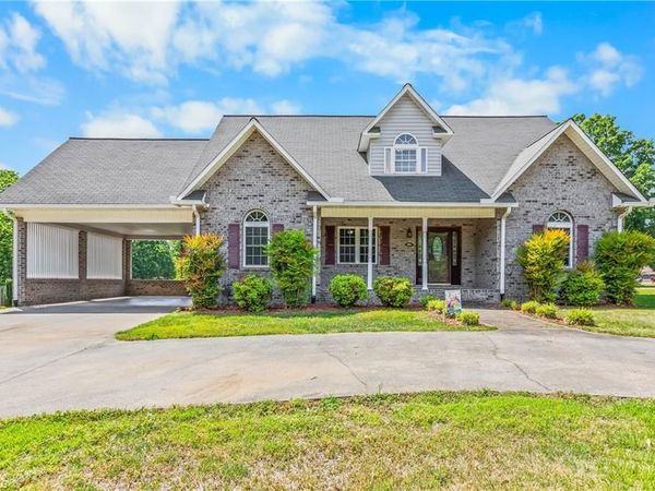 1004 Briarcliff Road, Yadkinville, NC 27055