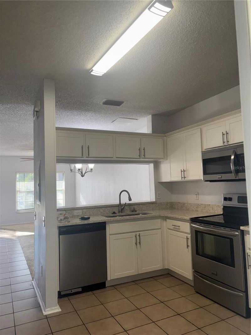 6308 Bayside Key Drive, Tampa, FL 33615 Photo