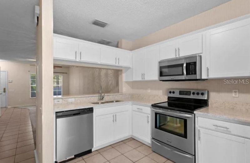 6308 Bayside Key Drive, Tampa, FL 33615 Photo