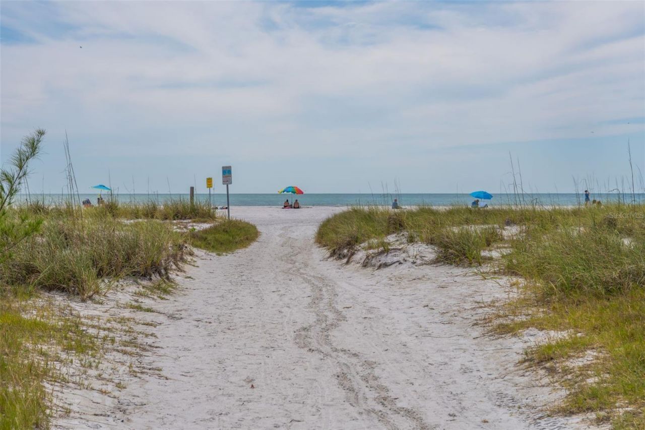 417 Poinsettia Road, Anna Maria, FL 34216 Photo