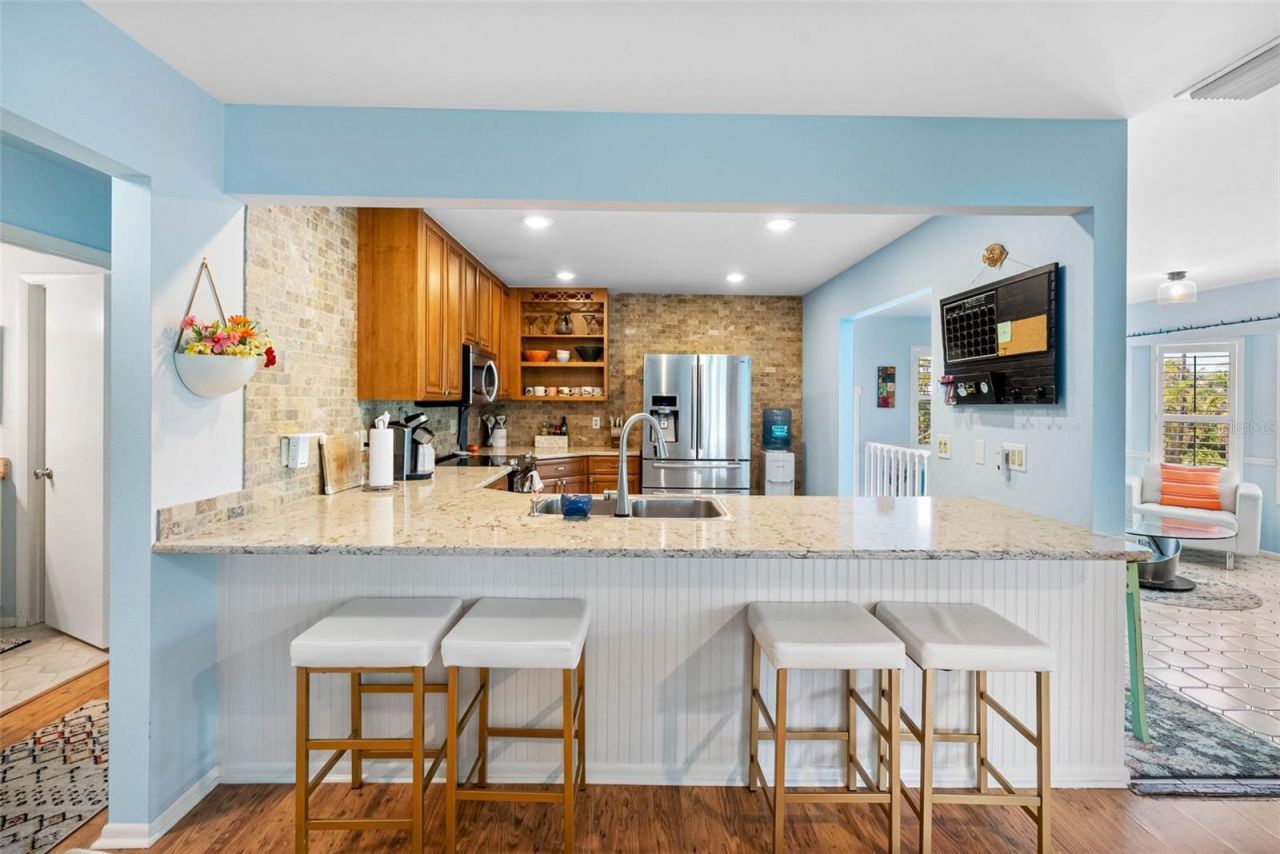 417 Poinsettia Road, Anna Maria, FL 34216 Photo