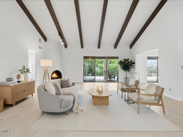 9437 E CALLE DE VALLE Drive, Scottsdale, AZ 85255